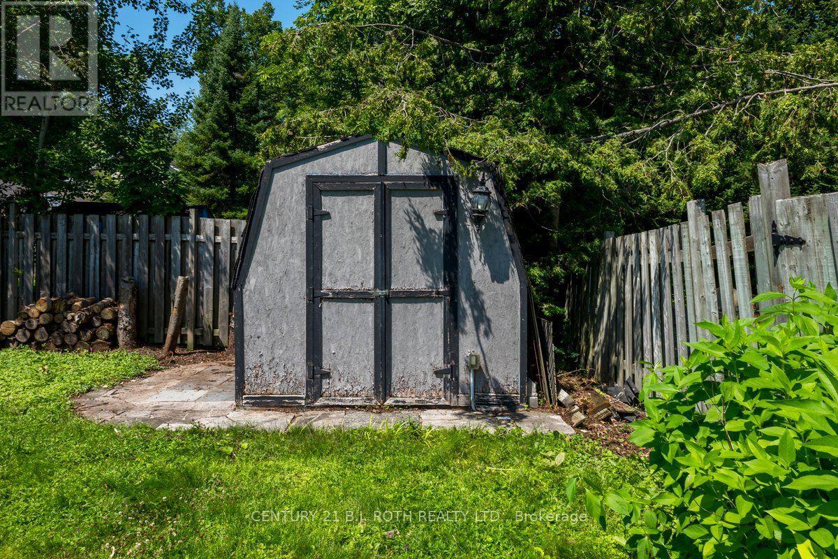 922 Elizabeth Avenue, Innisfil, Ontario  L0L 1W0 - Photo 21 - N13632452