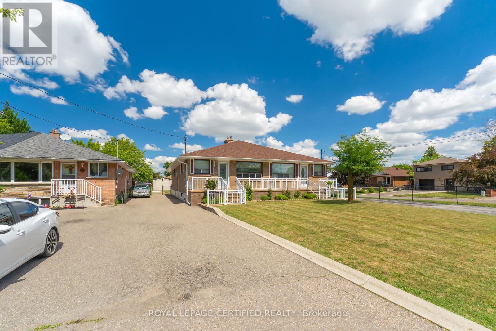 27 Milner Road, Brampton, Ontario  L6W 3A7 - Photo 3 - W13632420