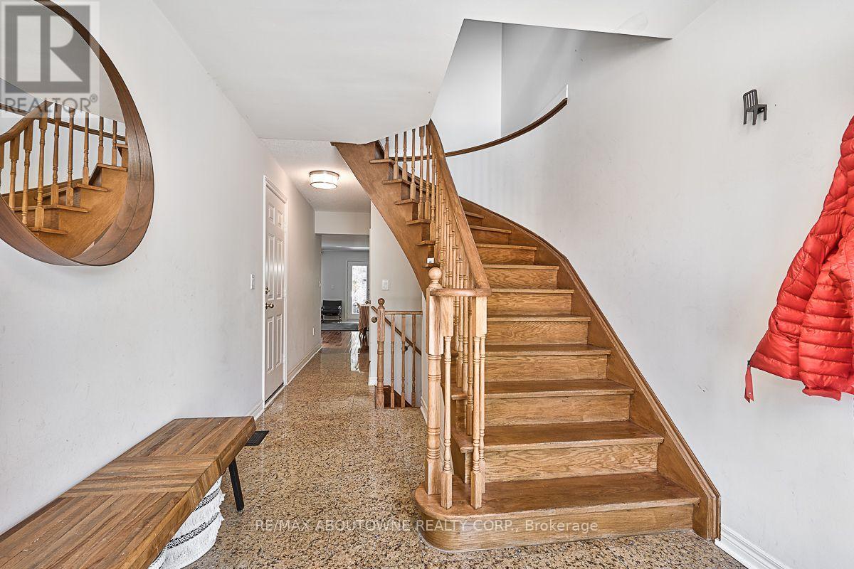 41 - 2250 Rockingham Drive, Oakville, Ontario  L6H 6J3 - Photo 4 - W13632426