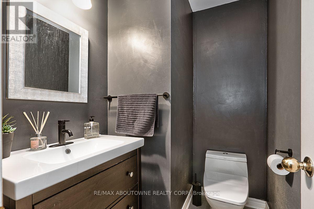 41 - 2250 Rockingham Drive, Oakville, Ontario  L6H 6J3 - Photo 5 - W13632426