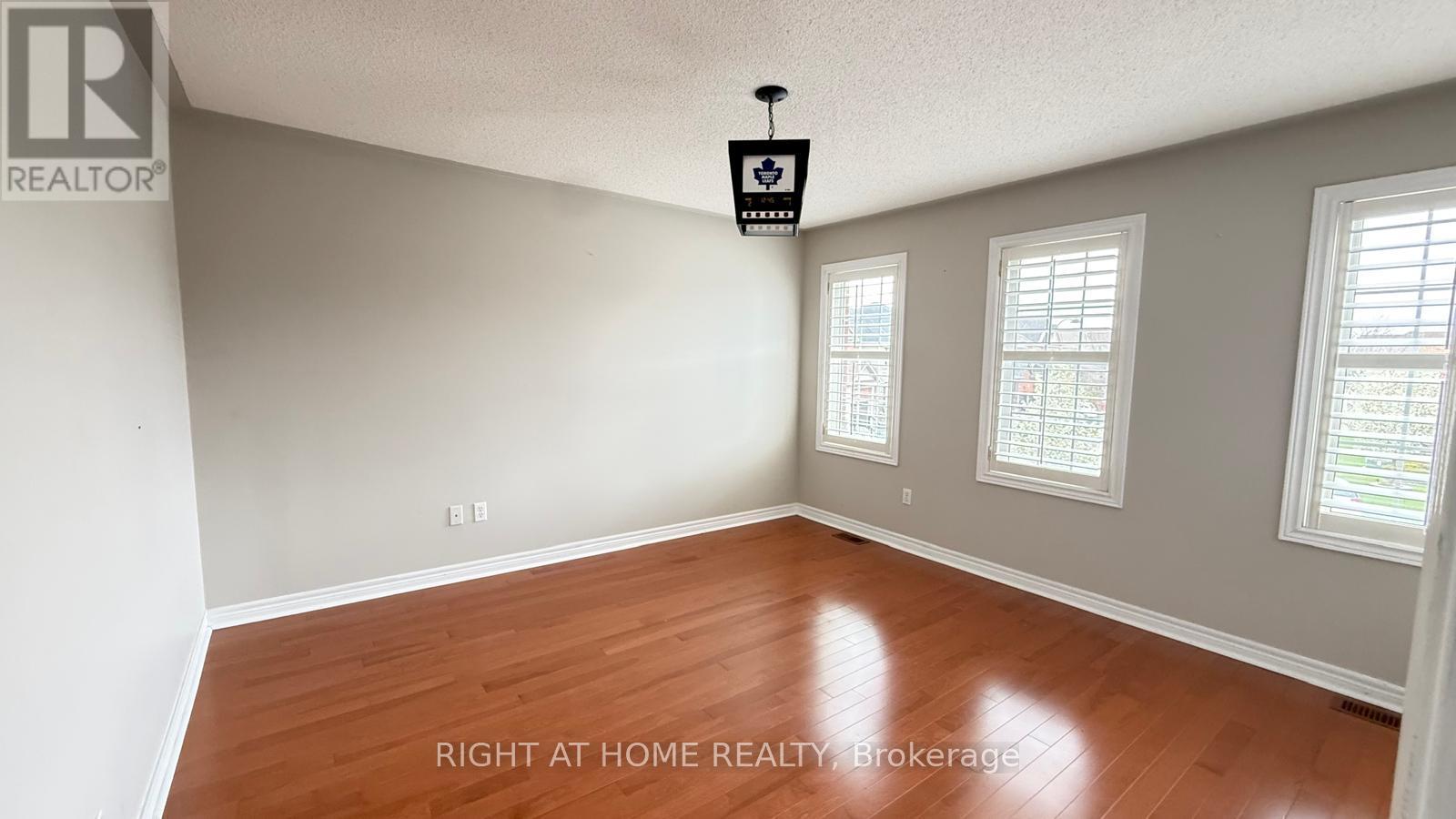 28 Laurentide Crescent, Brampton, Ontario  L6P 1Y4 - Photo 23 - W13632440