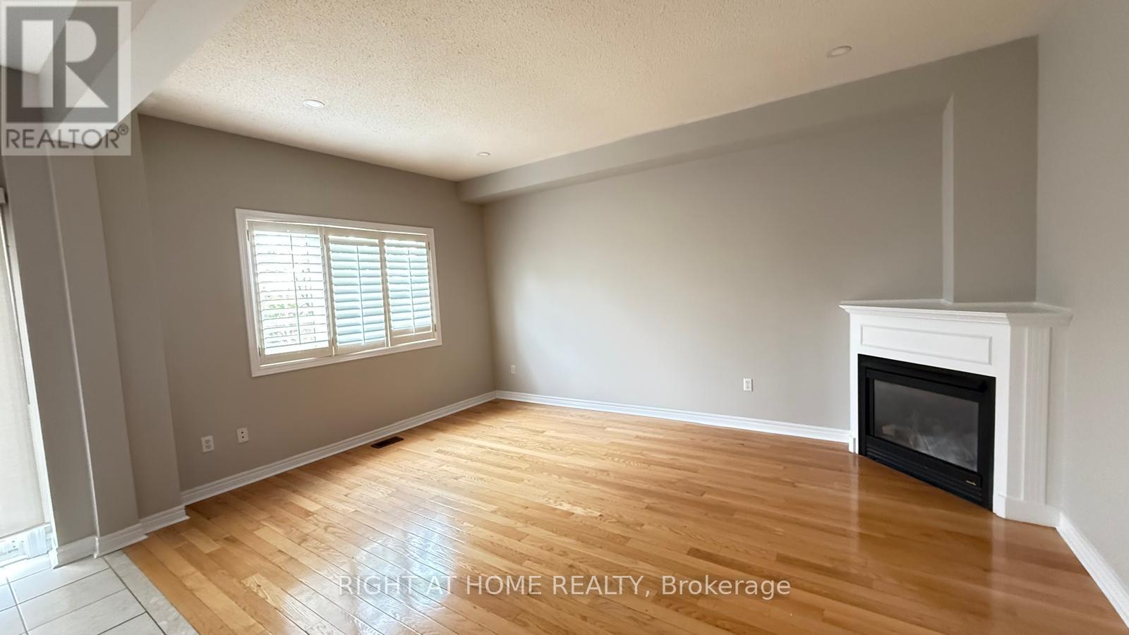 28 Laurentide Crescent, Brampton, Ontario  L6P 1Y4 - Photo 6 - W13632440