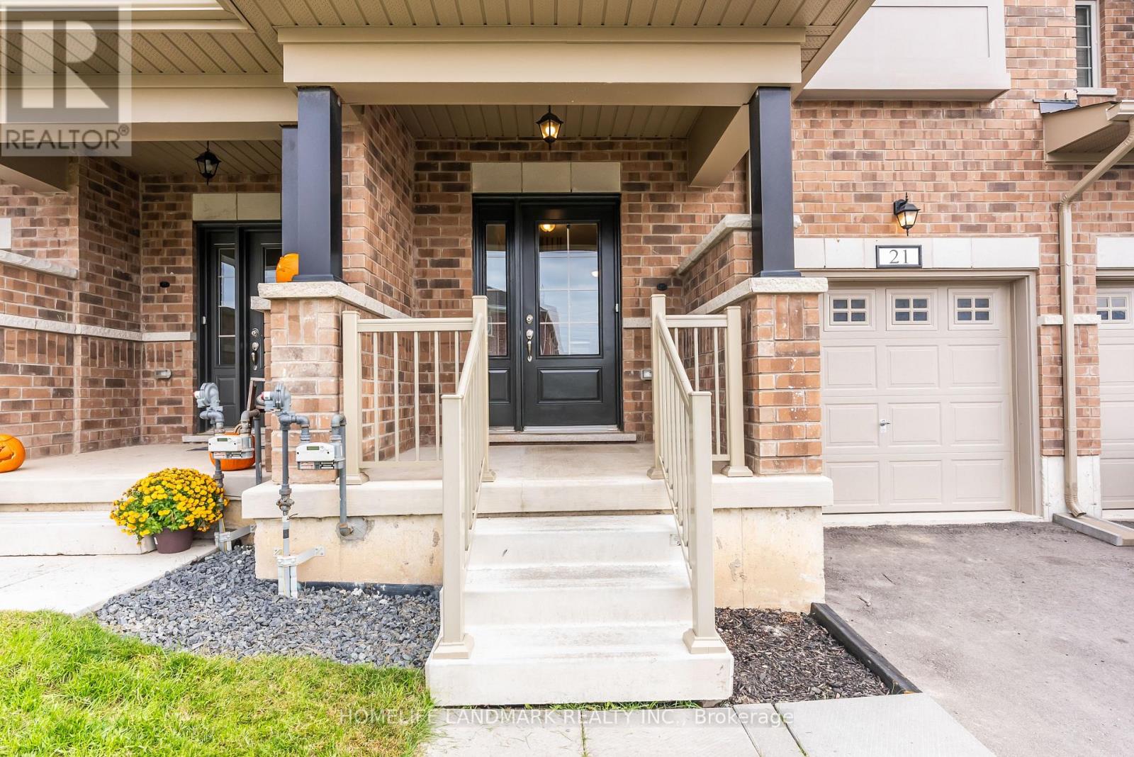 21 Sapphire Way, Thorold, Ontario  L0S 1A0 - Photo 4 - X13632358