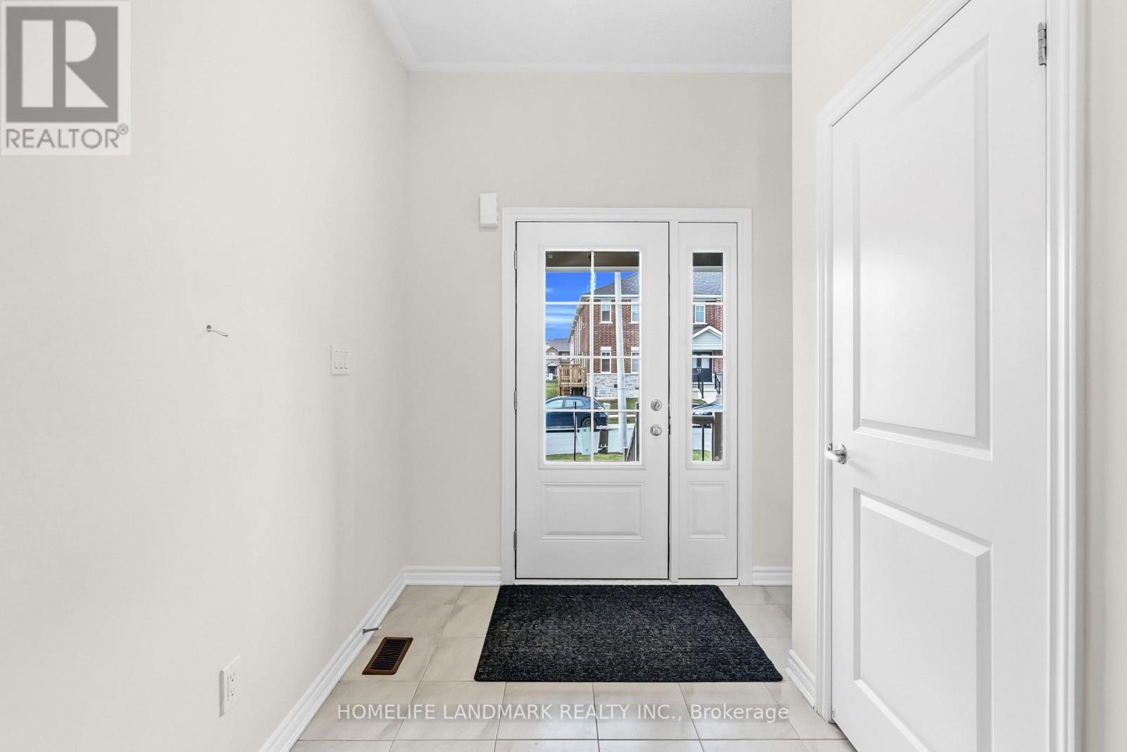 21 Sapphire Way, Thorold, Ontario  L0S 1A0 - Photo 5 - X13632358