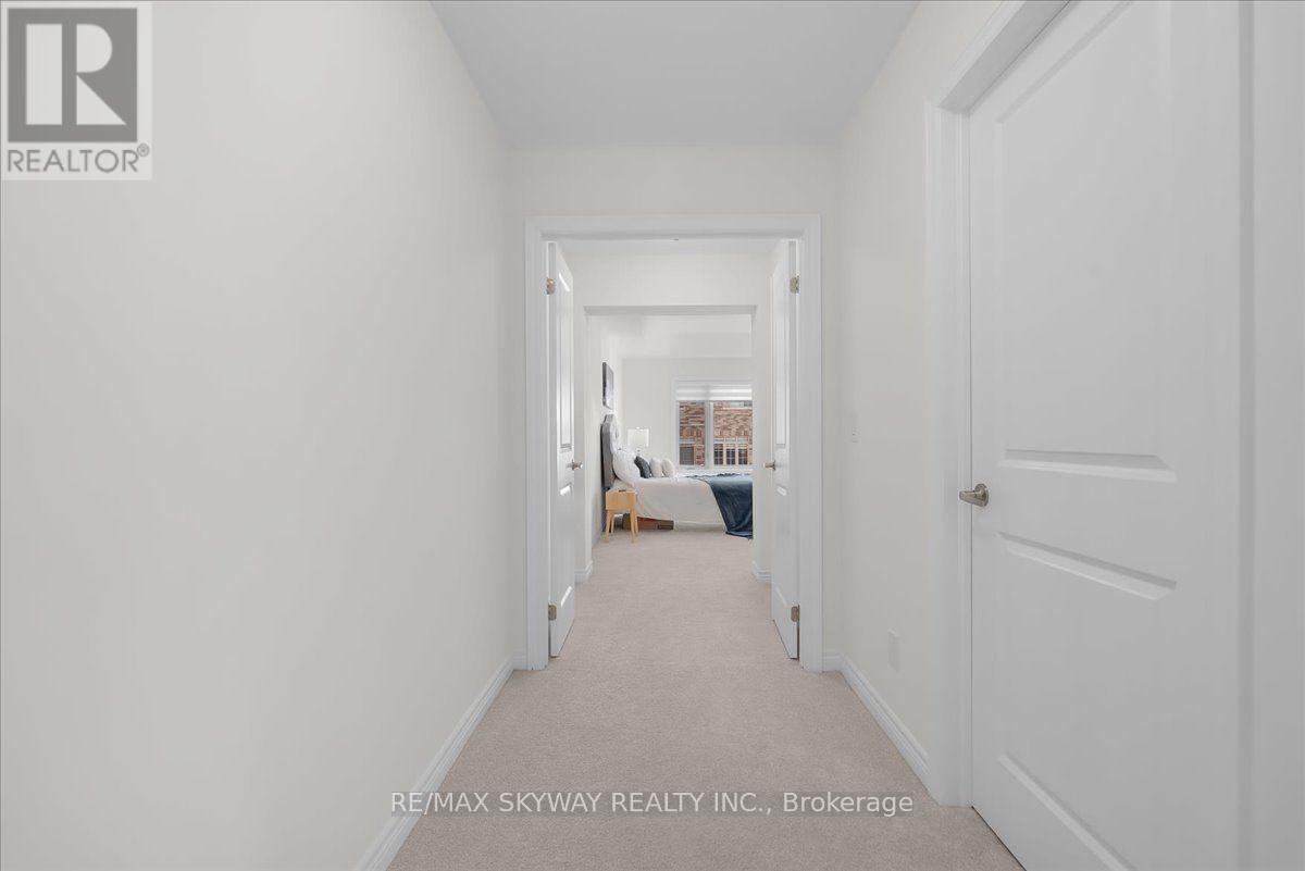 2 Georgina Street, Kitchener, Ontario N2R 0S6 - Photo 24 - X13632364