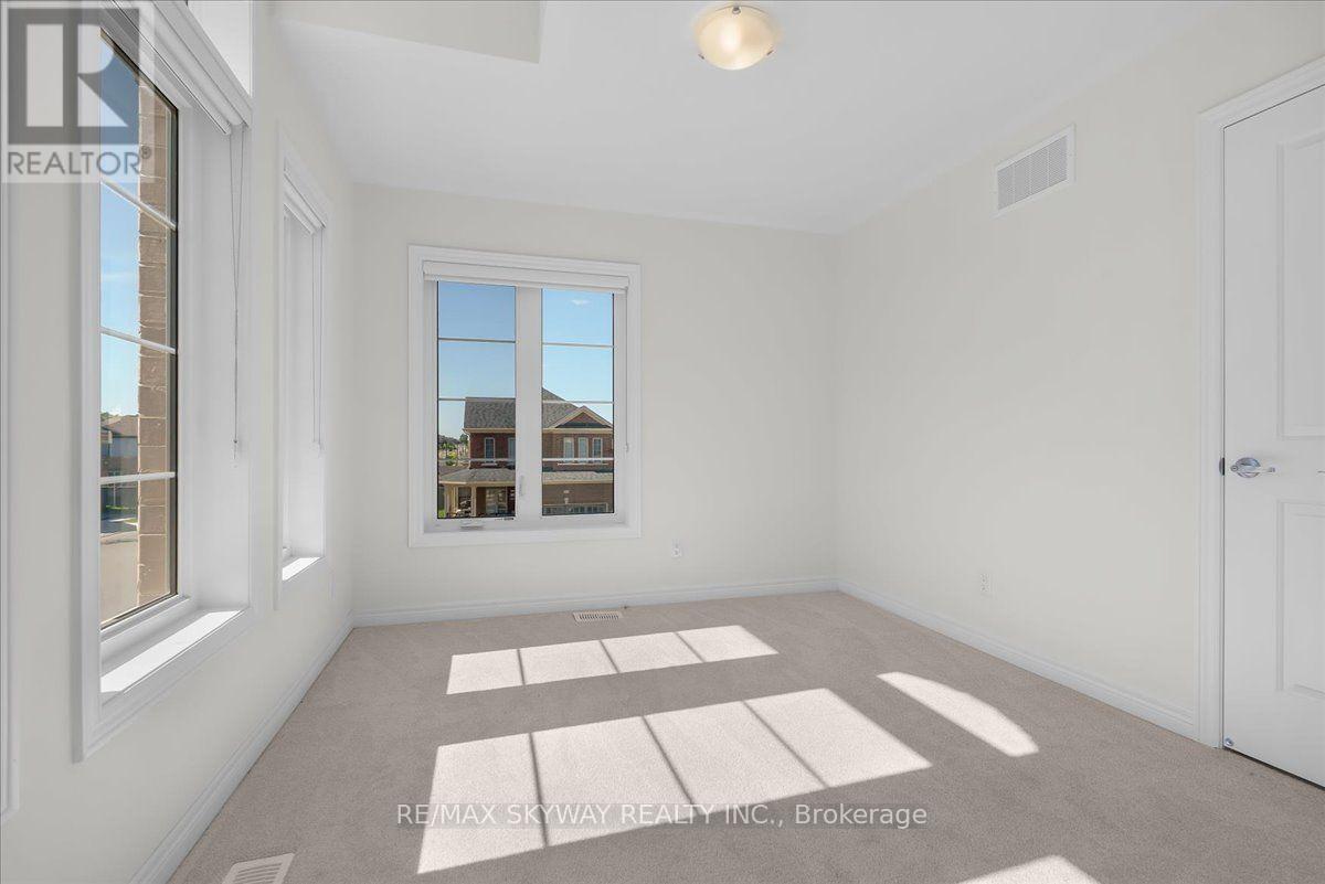 2 Georgina Street, Kitchener, Ontario N2R 0S6 - Photo 36 - X13632364