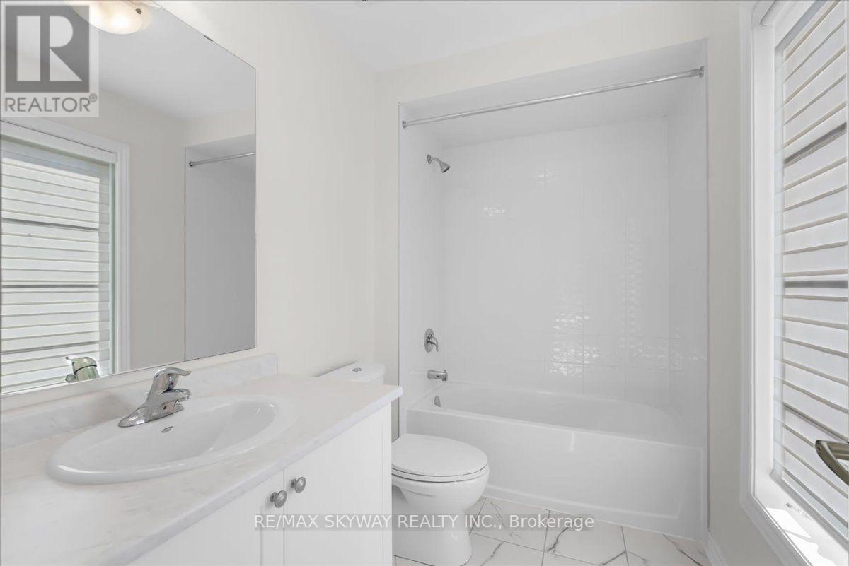 2 Georgina Street, Kitchener, Ontario N2R 0S6 - Photo 40 - X13632364