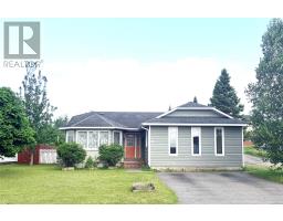 <div class="price">$334,000</div> 9 Aspen Heights<br>Grand Falls-Windsor, Newfoundland & Labrador<br><div class='bed_bath'>3 Bed | 3 Bath</div>