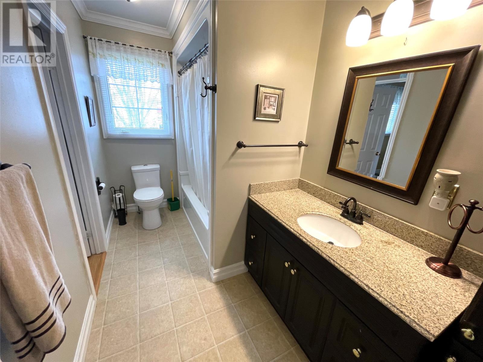 15 Adams Avenue, Botwood — photo 13