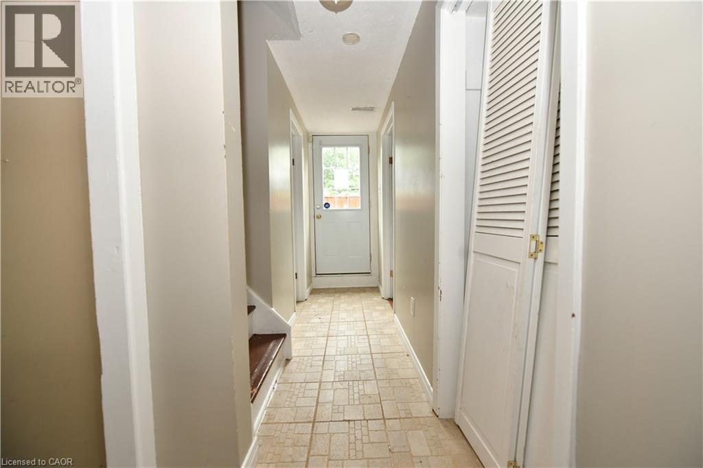 37 Ebury Crescent, London, Ontario  N6C 3E1 - Photo 3 - 40849134