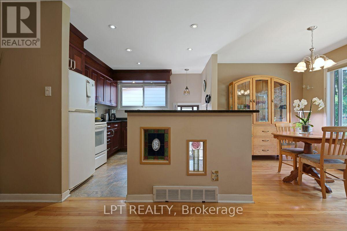 Unknown Address, ,    - Photo 17 - X13632560