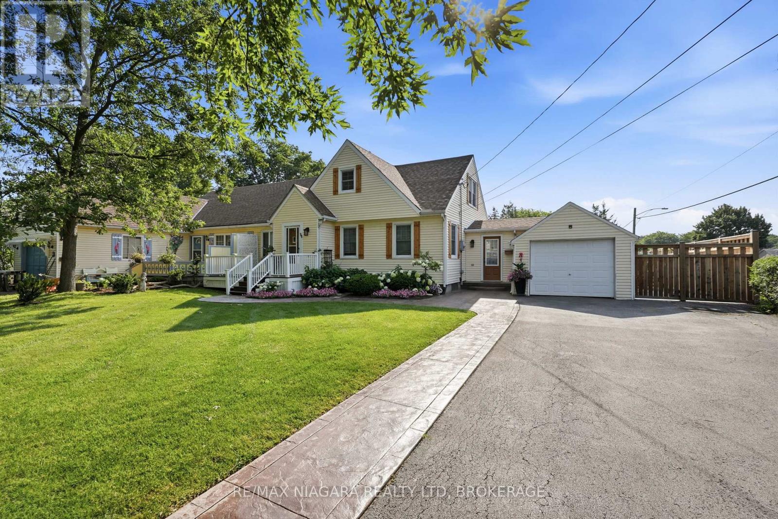 54 FAIRVIEW ROAD, Grimsby, Ontario