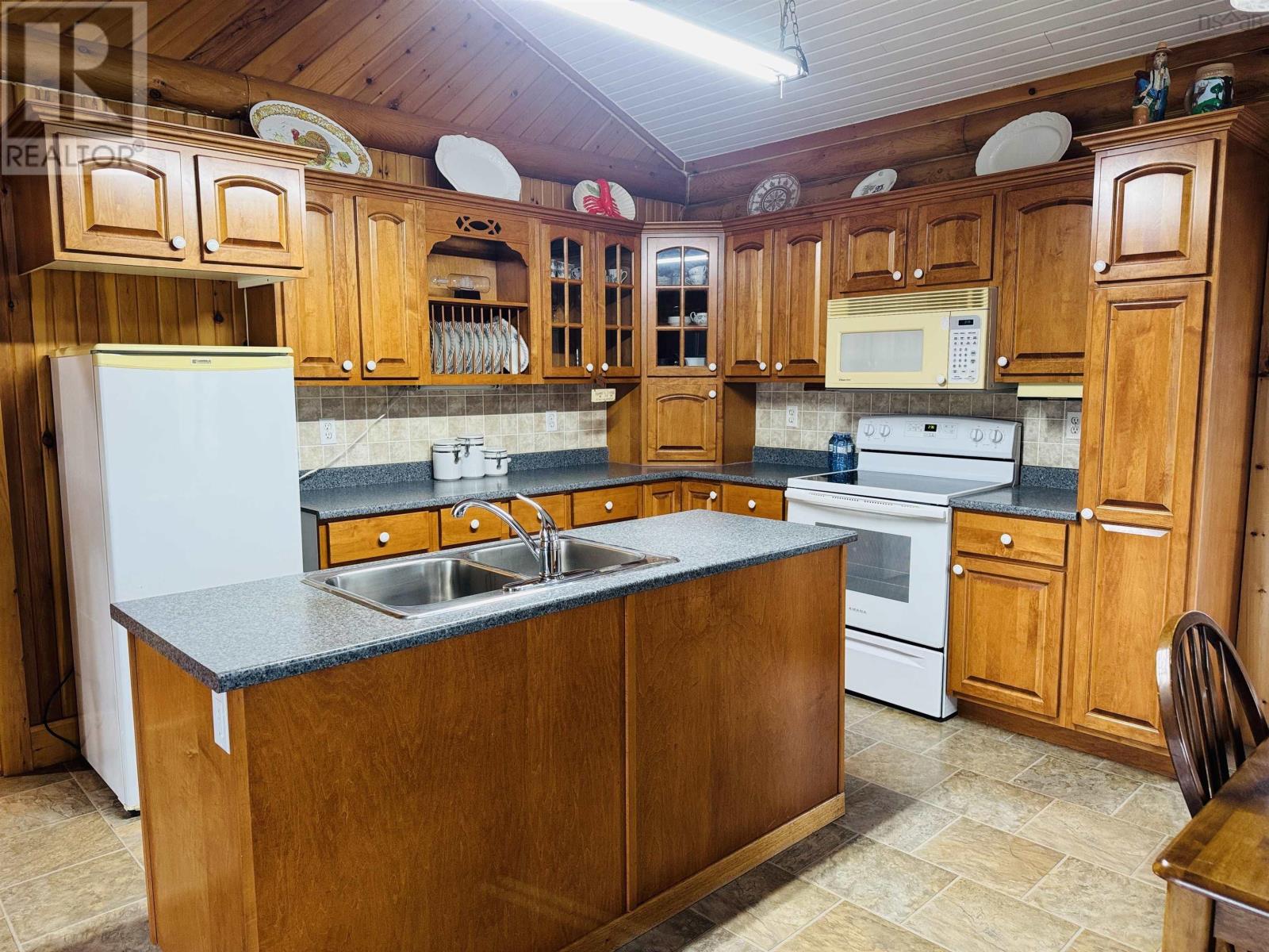 2661 Canaan Road, New Canaan, Nova Scotia  B0M 1W0 - Photo 8 - 202610286