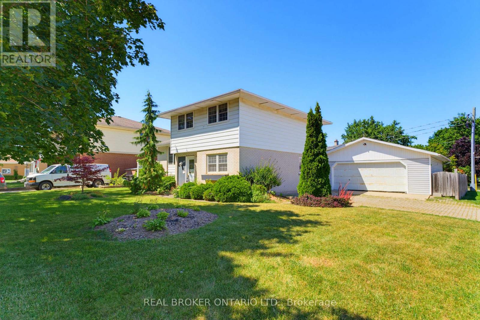 94 FIRST STREET W, Woolwich, Ontario
