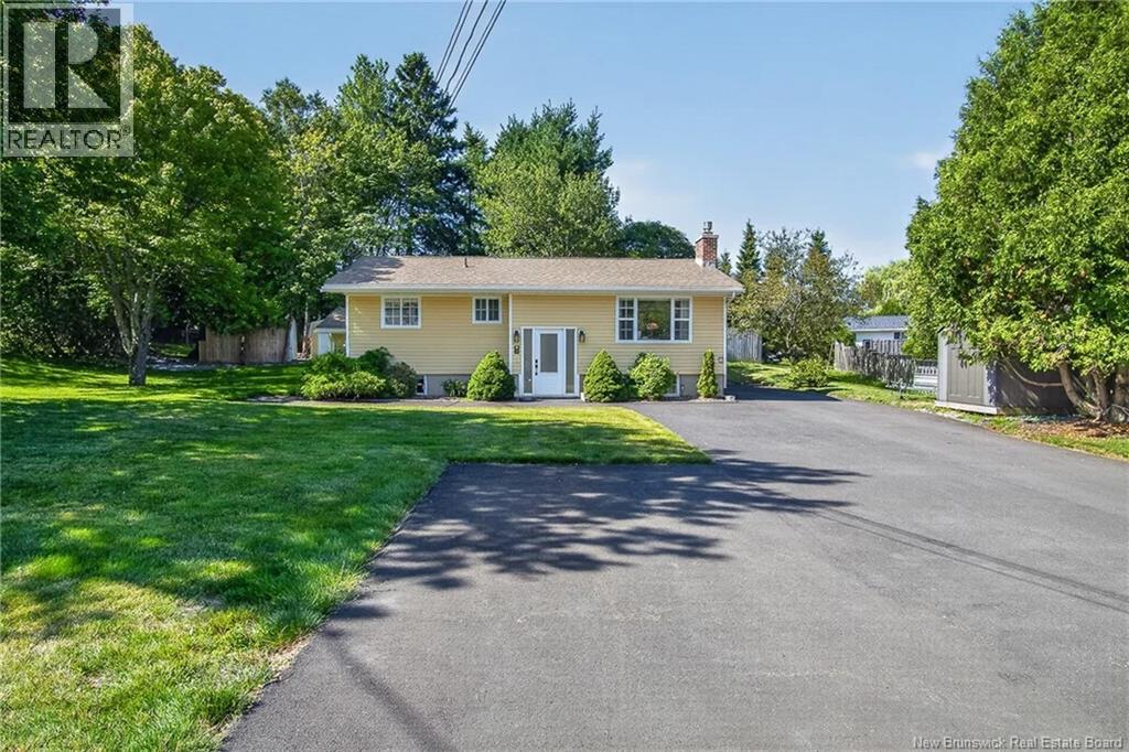 8 Parkdale Avenue, Rothesay, New Brunswick  E2E 4W2 - Photo 2 - NB145203