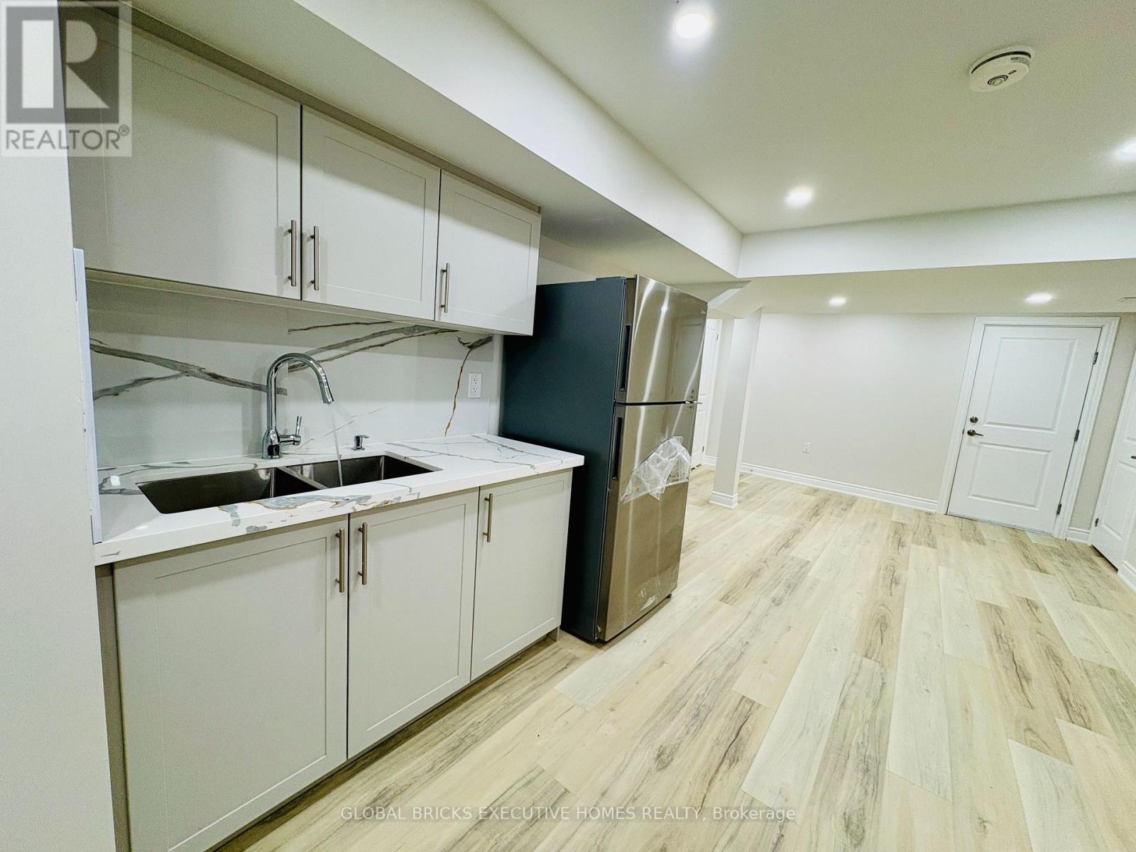 4056 Channing Crescent, Oakville, Ontario  L6H 3R2 - Photo 25 - W13604370