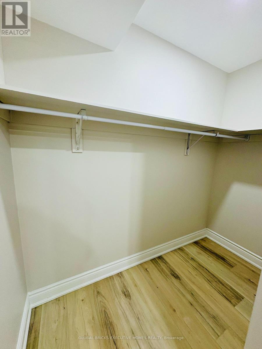4056 Channing Crescent, Oakville, Ontario  L6H 3R2 - Photo 40 - W13604370