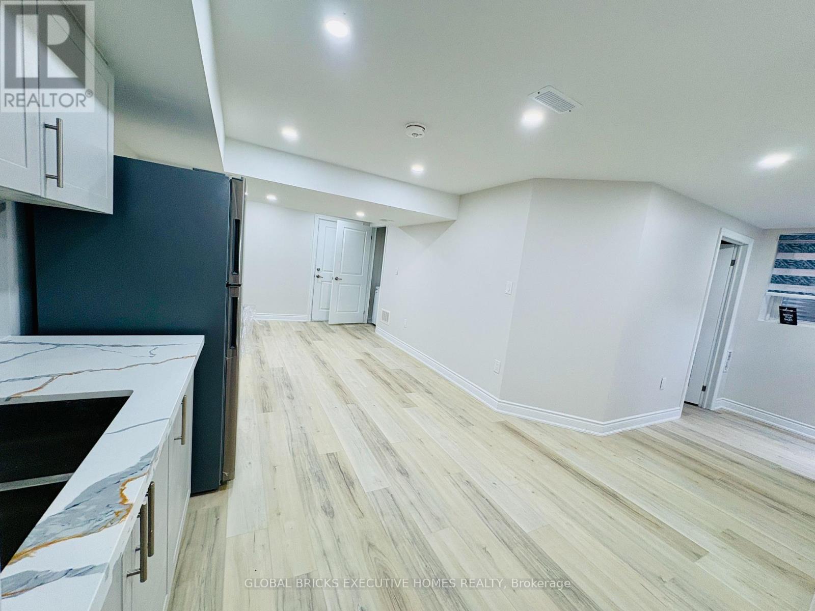 4056 Channing Crescent, Oakville, Ontario  L6H 3R2 - Photo 28 - W13604370