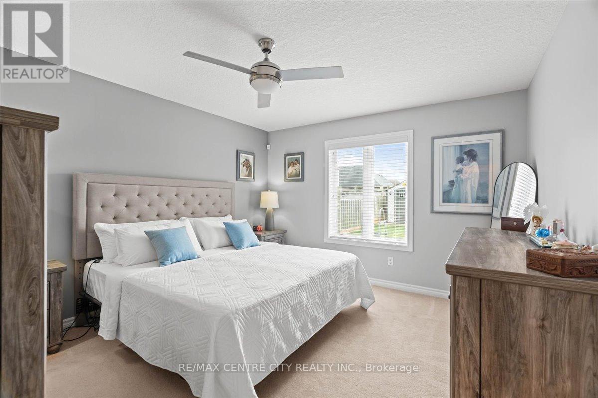 2 Cherry Blossom Lane, St. Thomas, Ontario  N5R 1L2 - Photo 18 - X13632630