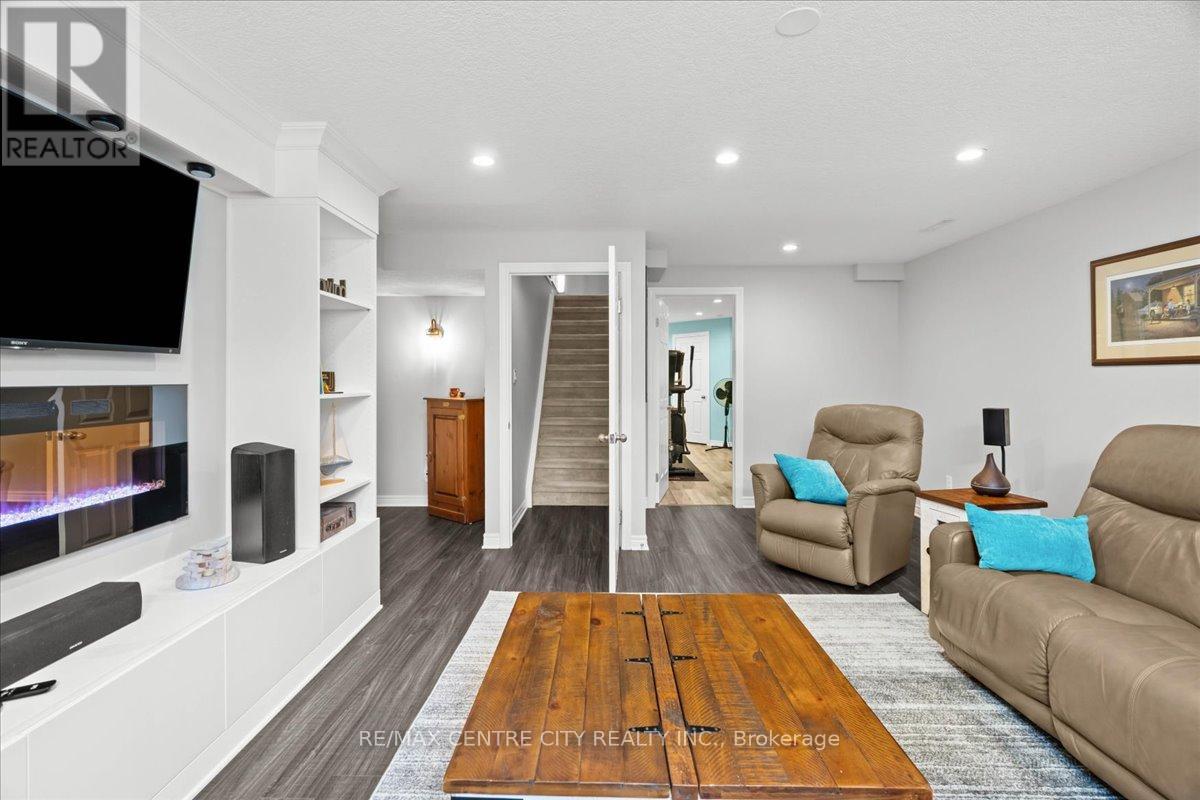 2 Cherry Blossom Lane, St. Thomas, Ontario  N5R 1L2 - Photo 23 - X13632630