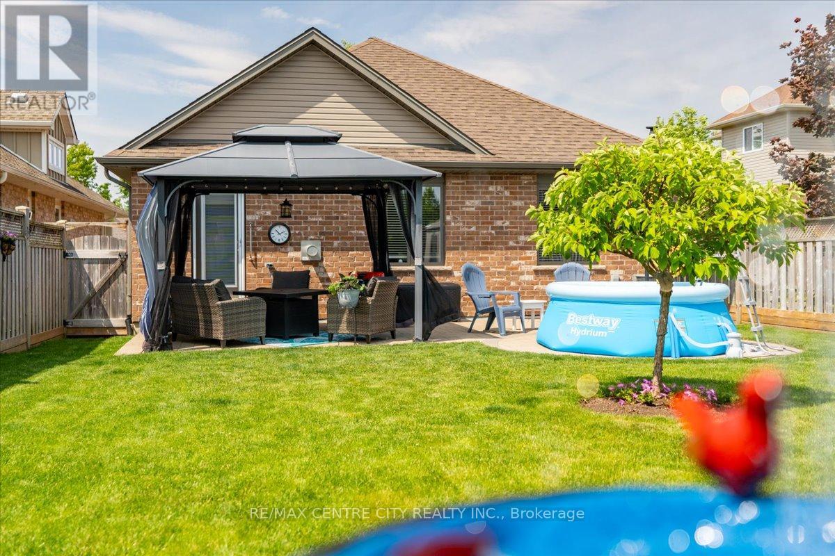 2 Cherry Blossom Lane, St. Thomas, Ontario  N5R 1L2 - Photo 38 - X13632630