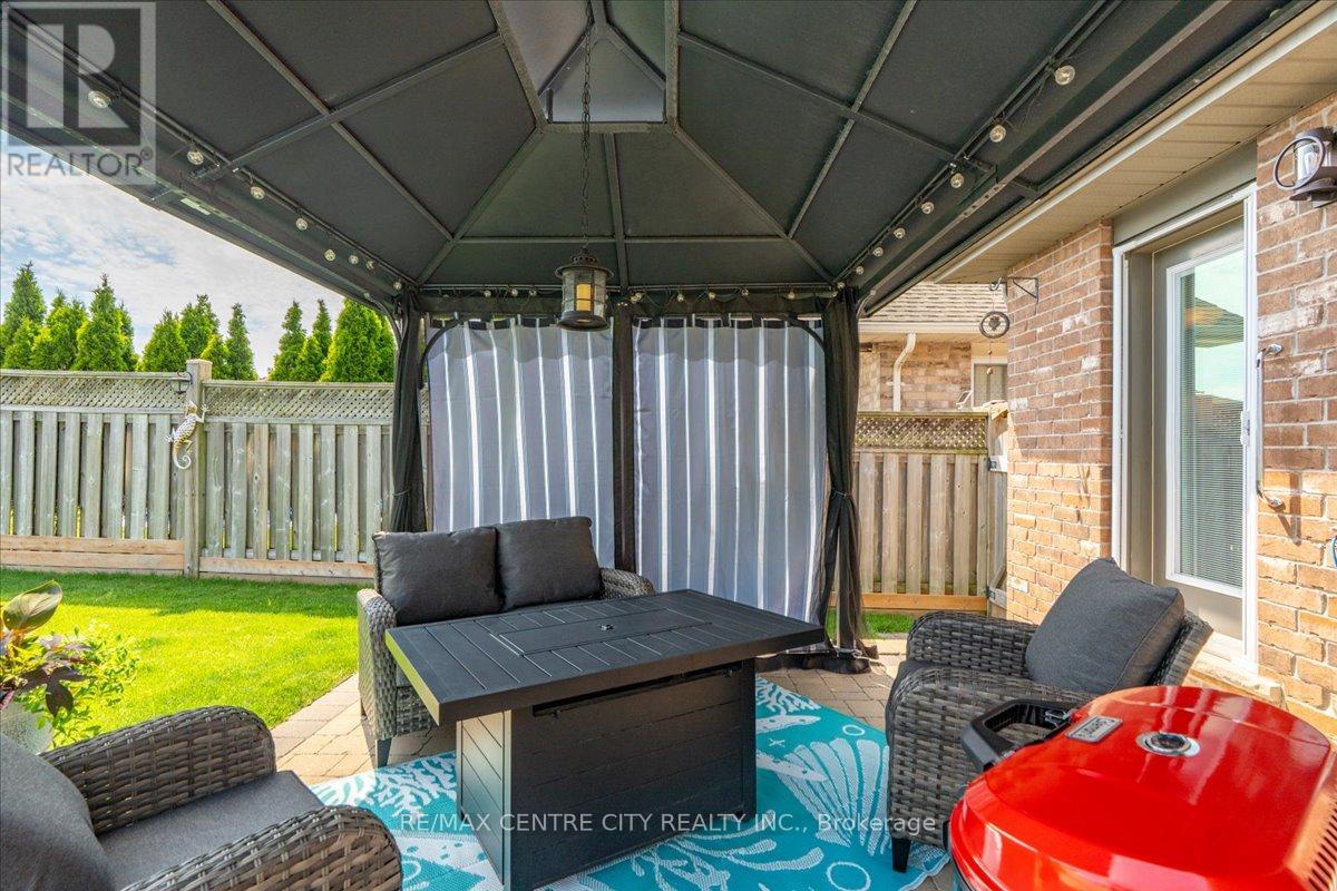 2 Cherry Blossom Lane, St. Thomas, Ontario  N5R 1L2 - Photo 39 - X13632630