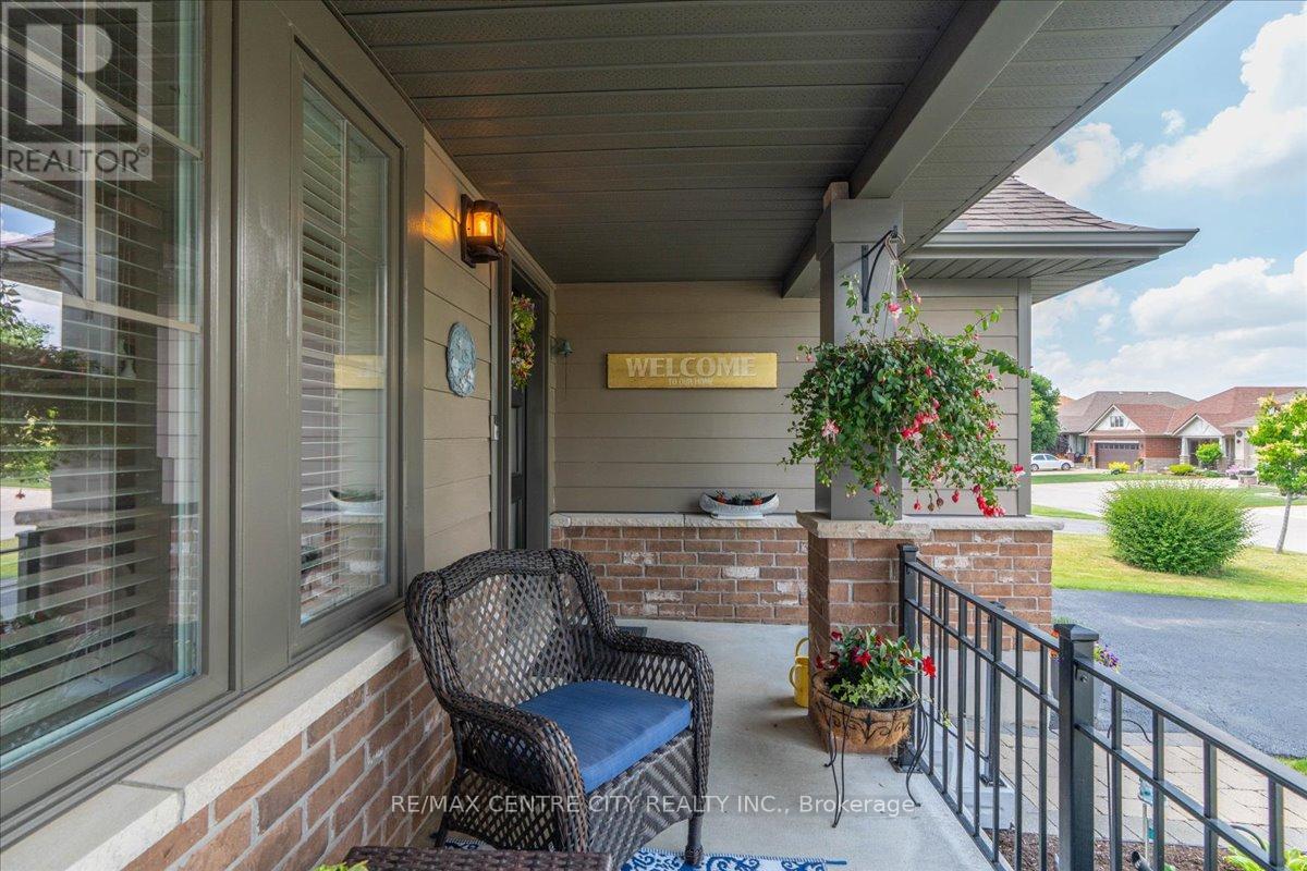 2 Cherry Blossom Lane, St. Thomas, Ontario  N5R 1L2 - Photo 4 - X13632630
