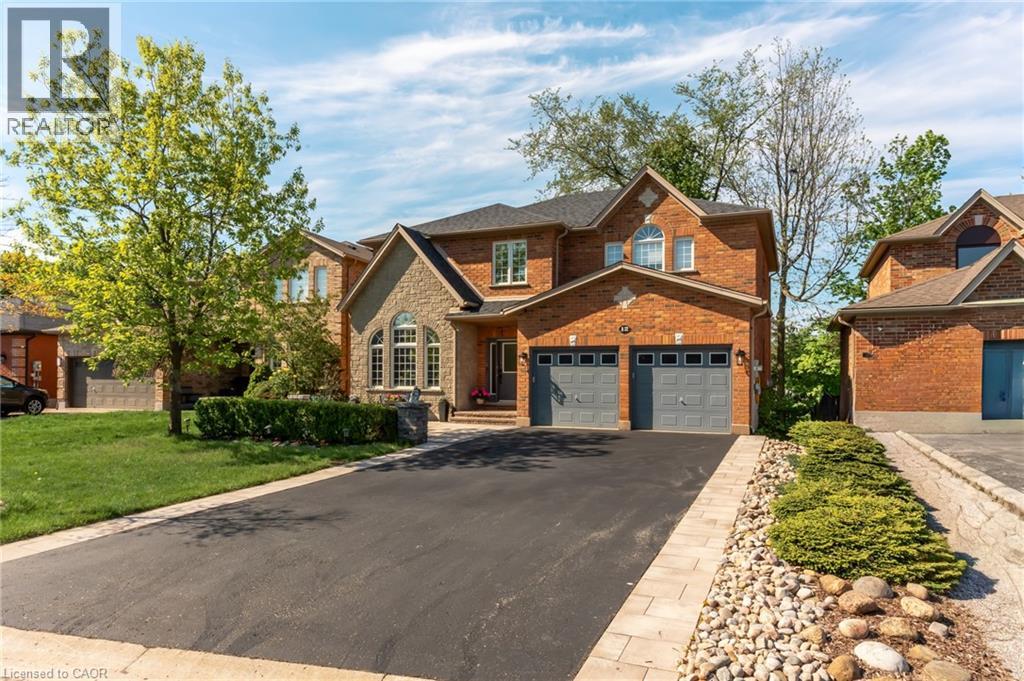 12 BUMAN Court, Barrie, Ontario