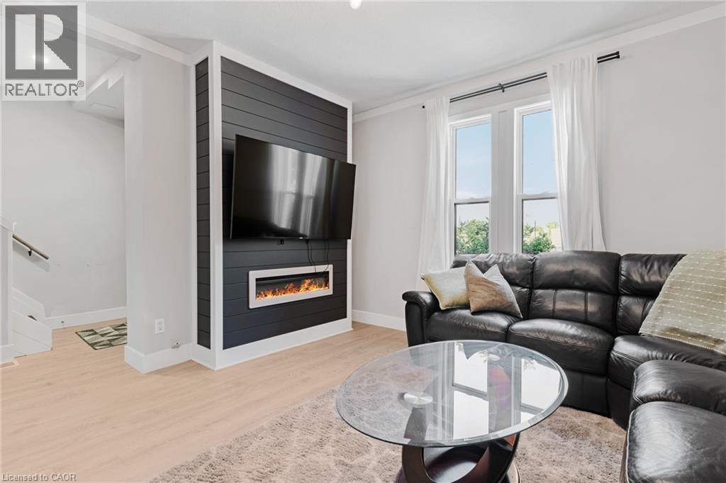 35 Shade Street, Cambridge, Ontario  N1R 4J6 - Photo 3 - 40851521