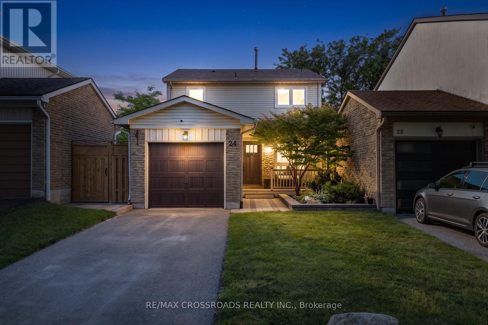 24 HARRISON COURT, Whitby, Ontario