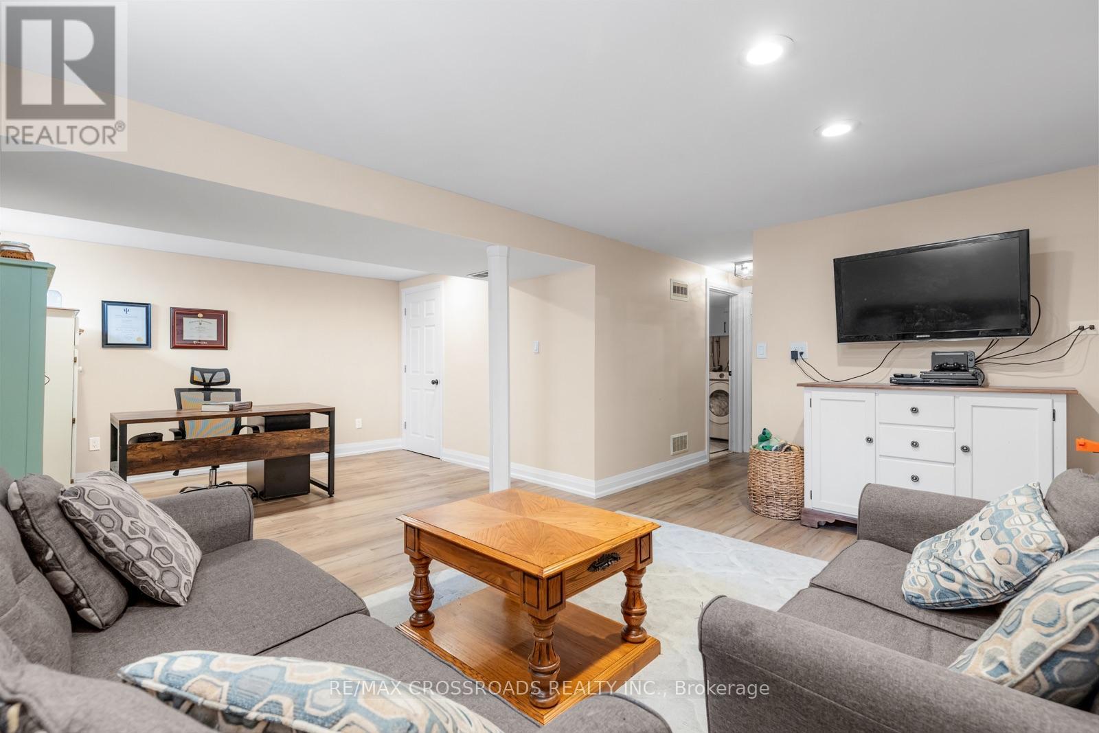 24 Harrison Court, Whitby, Ontario  L1N 6E2 - Photo 31 - E13632594