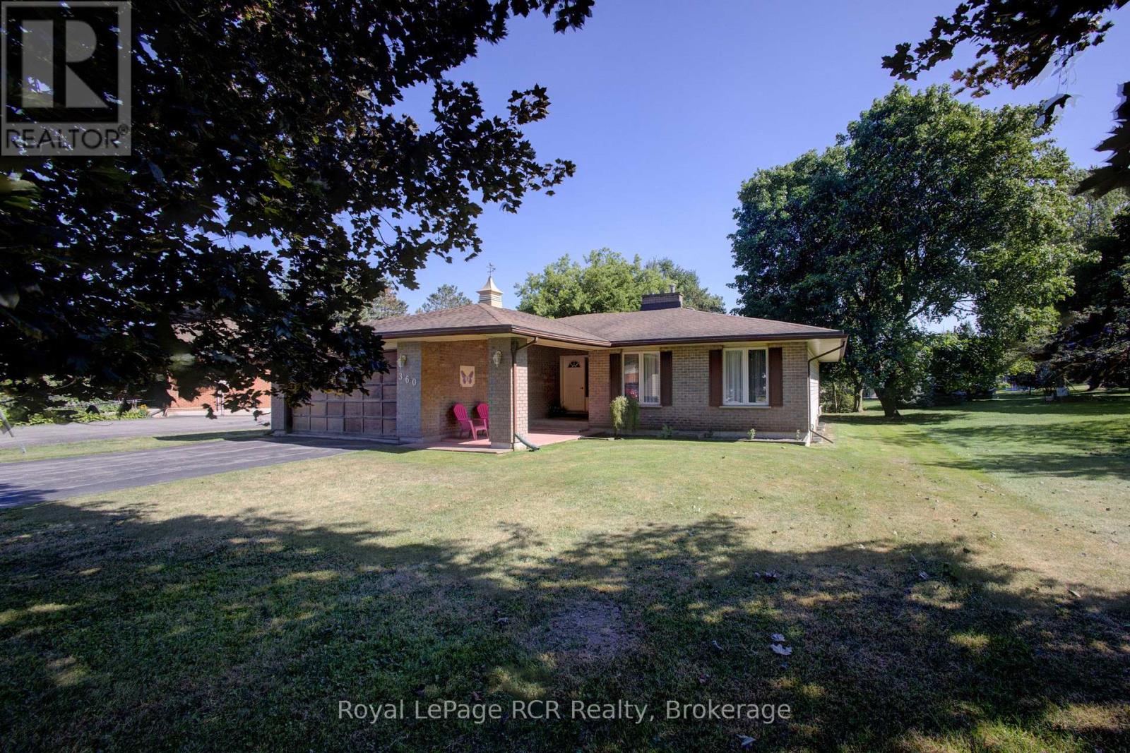 360 MAIN STREET W, minto, Ontario