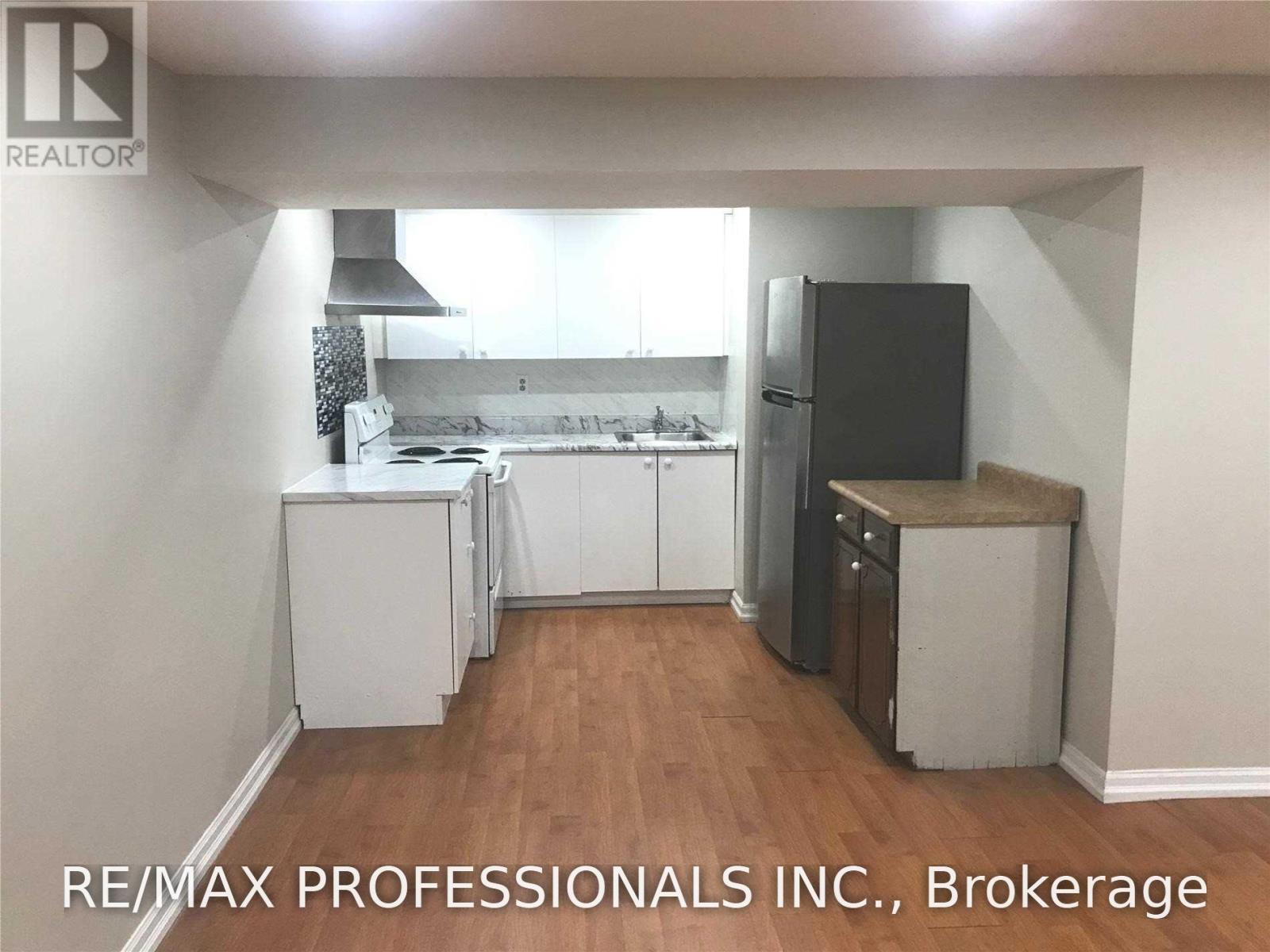 Bsmt - 1582 Otterby Road, Mississauga, Ontario L4X 1W7 - Photo 11 - W13632592