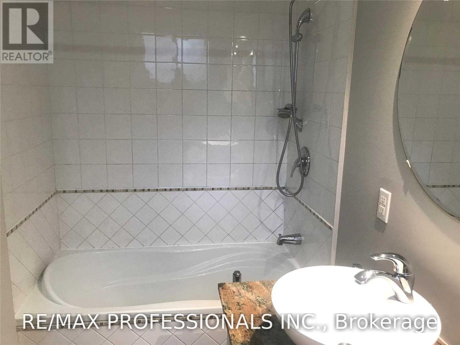 Bsmt - 1582 Otterby Road, Mississauga, Ontario L4X 1W7 - Photo 8 - W13632592