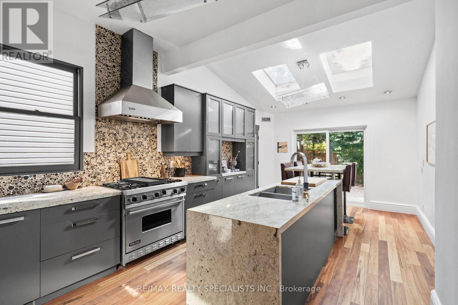 418 Ossington Avenue, Toronto, Ontario M6J 3A7 - Photo 14 - C13593940