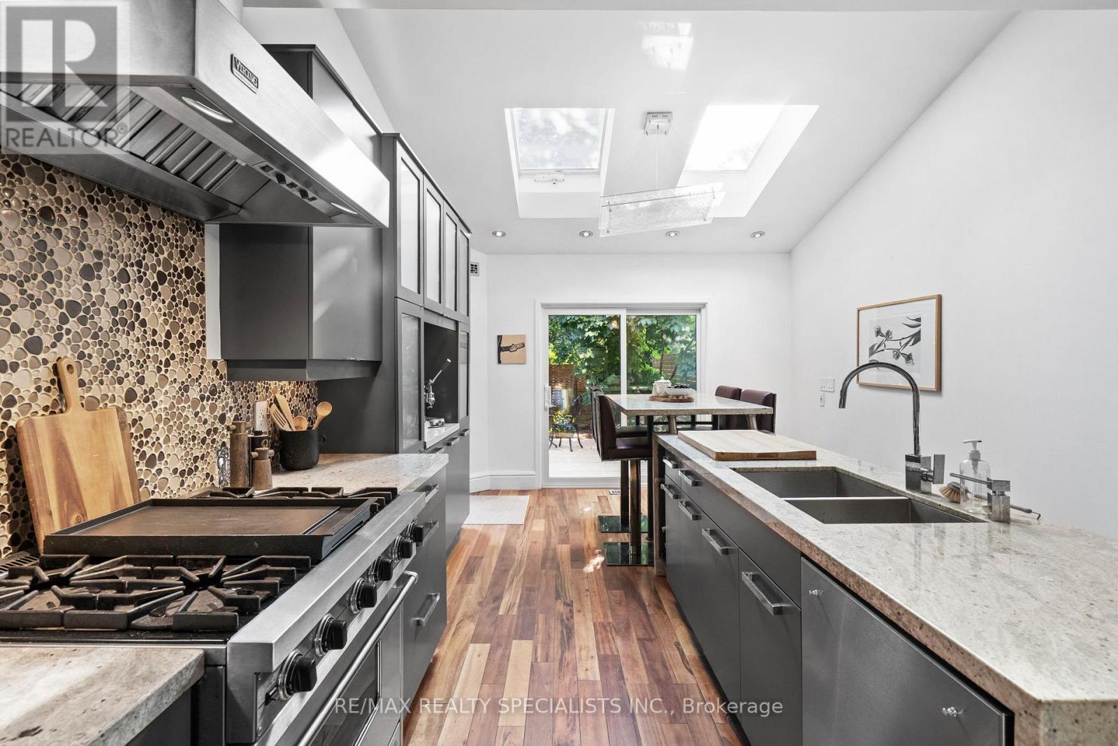 418 Ossington Avenue, Toronto, Ontario M6J 3A7 - Photo 15 - C13593940
