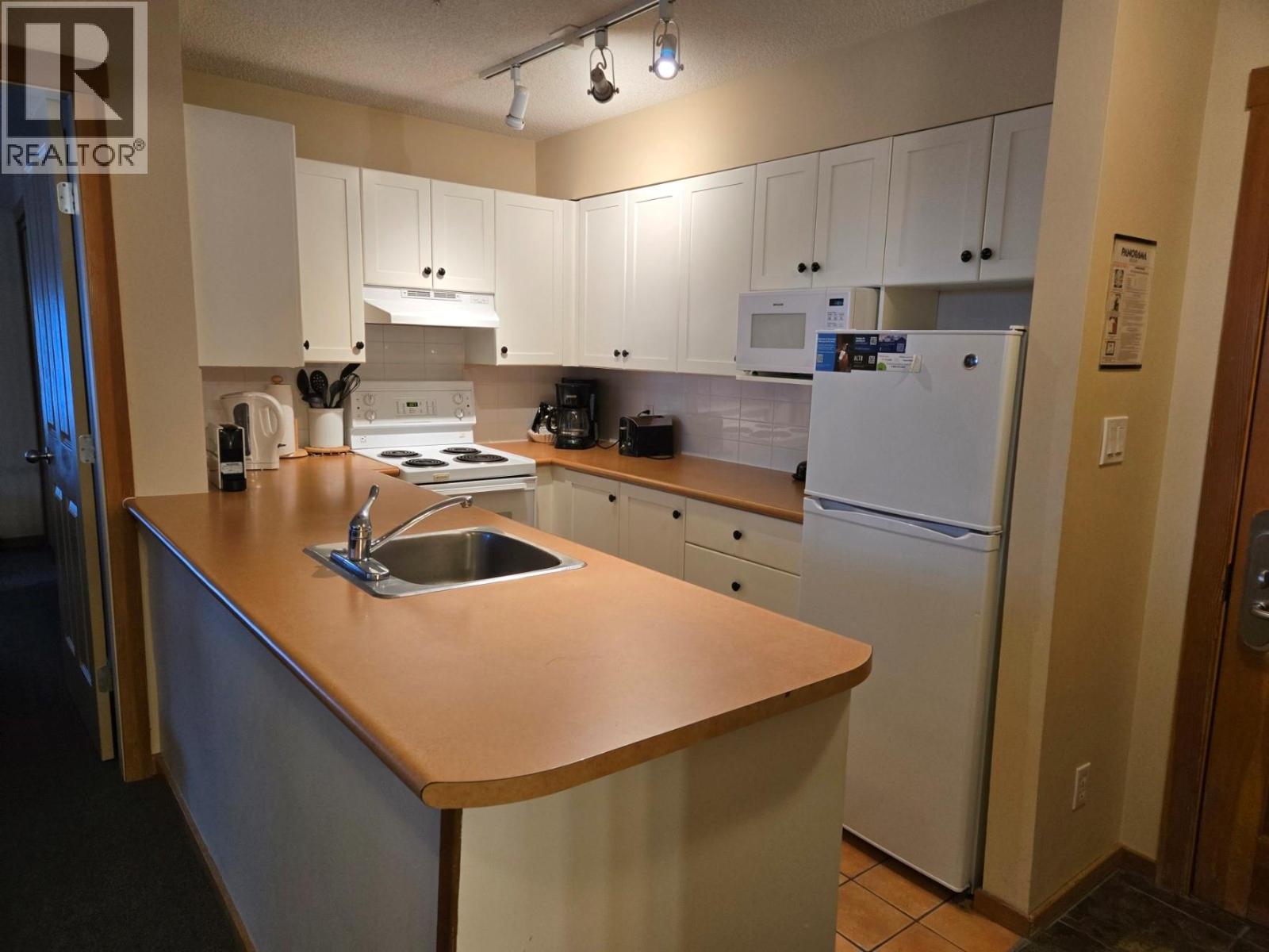2060 Summit Drive Unit# 114, Panorama, British Columbia