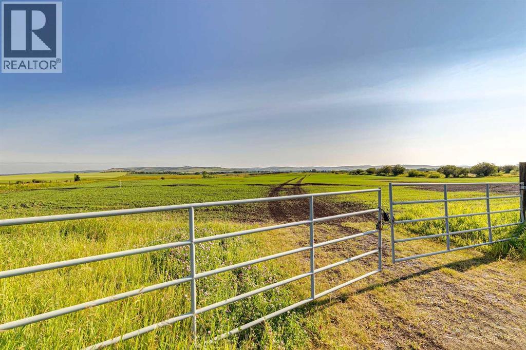 370 Ave W, Rural Foothills County, Alberta  T0L 0H0 - Photo 20 - A2331086