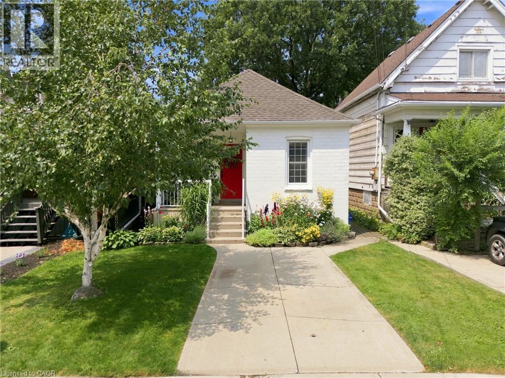34 EAST 24TH Street, Hamilton, Ontario