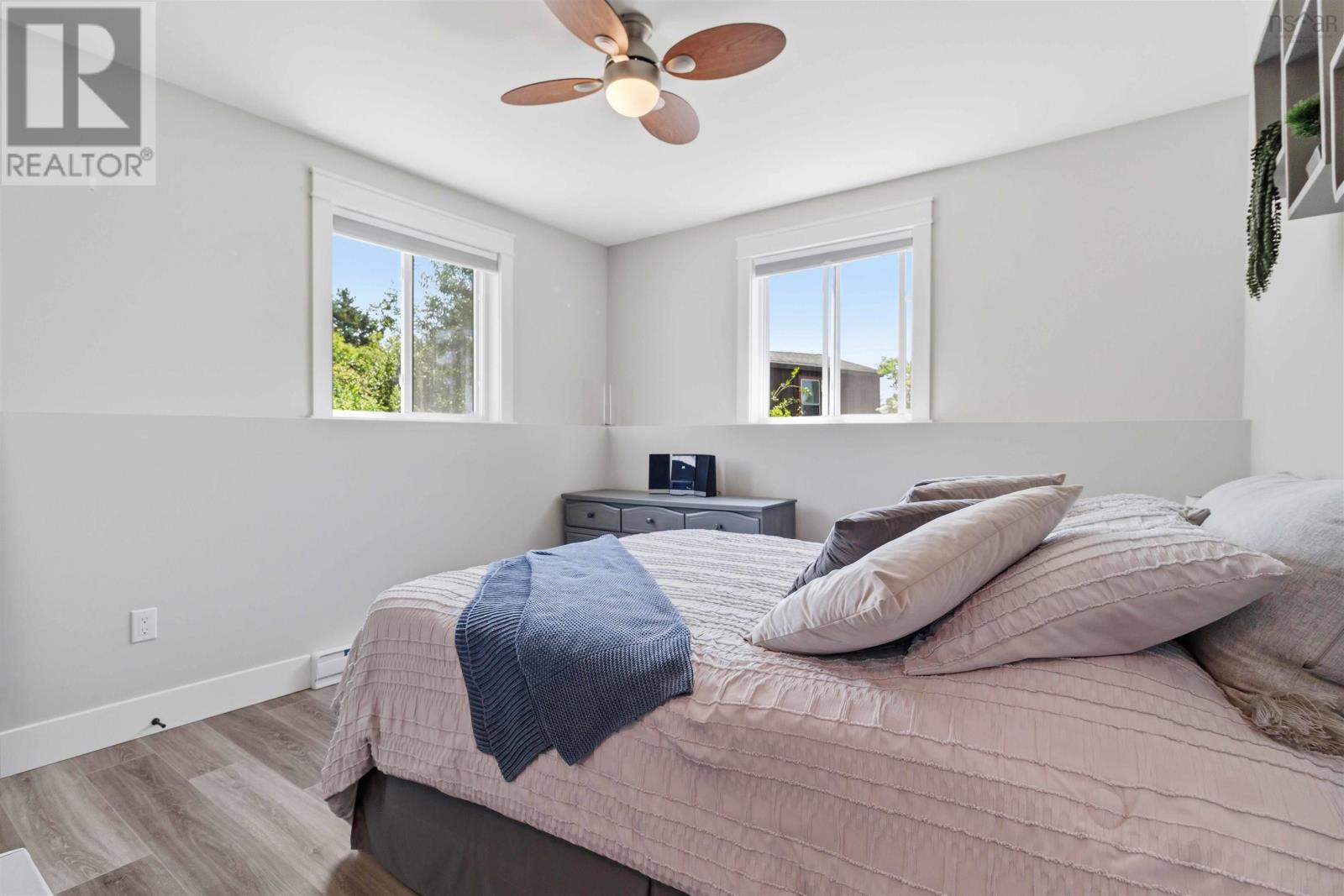 picture 28