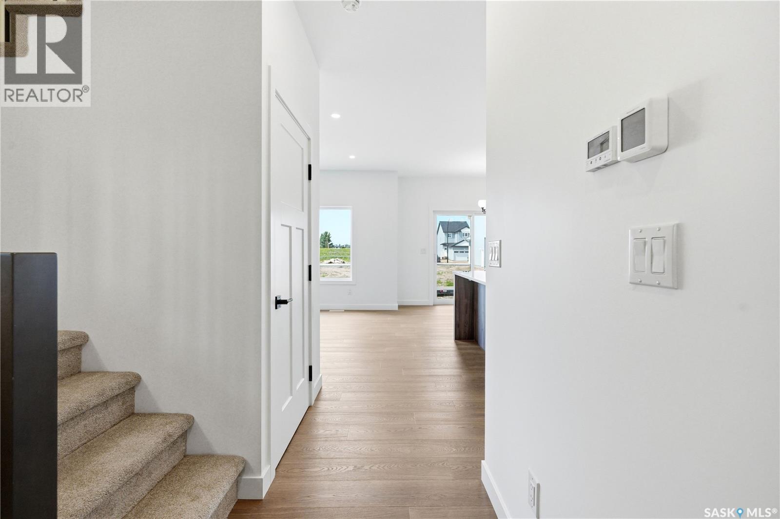 255 Doran Way, Saskatoon, Saskatchewan  S7V 1Z3 - Photo 5 - SK043070