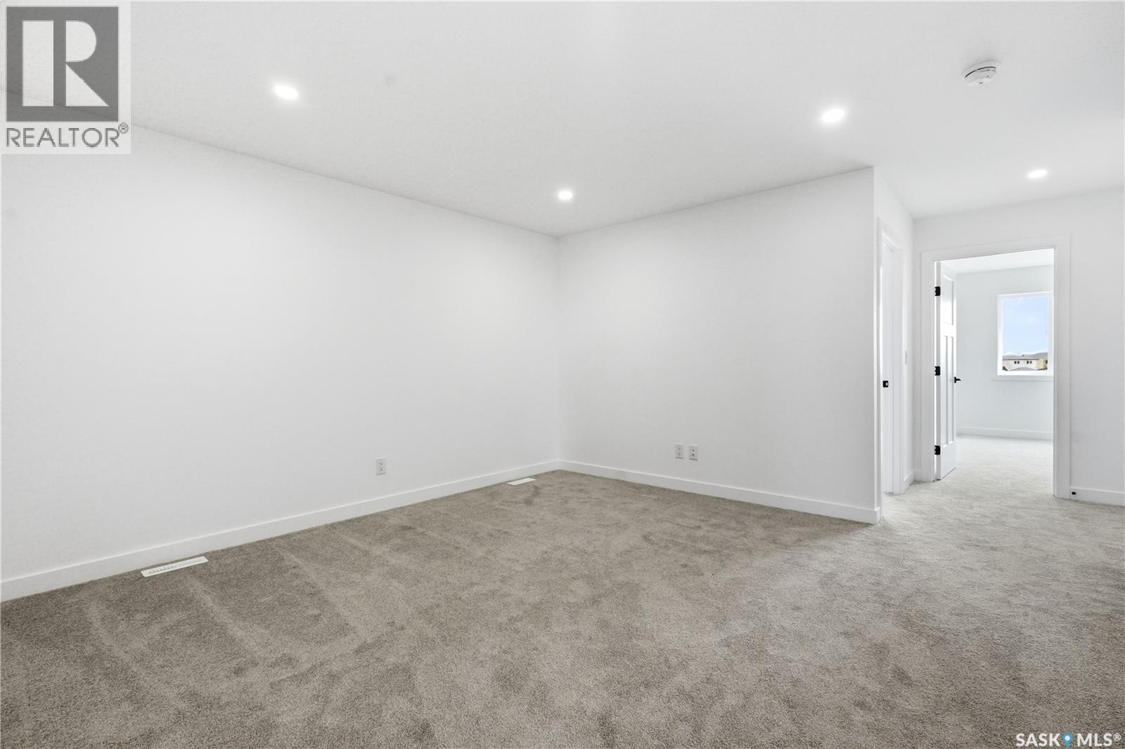 255 Doran Way, Saskatoon, Saskatchewan  S7V 1Z3 - Photo 21 - SK043070