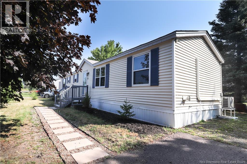 2 Hummingbird Street, Moncton, New Brunswick  E1H 2W9 - Photo 2 - NB145206