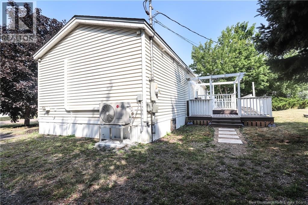 2 Hummingbird Street, Moncton, New Brunswick  E1H 2W9 - Photo 3 - NB145206