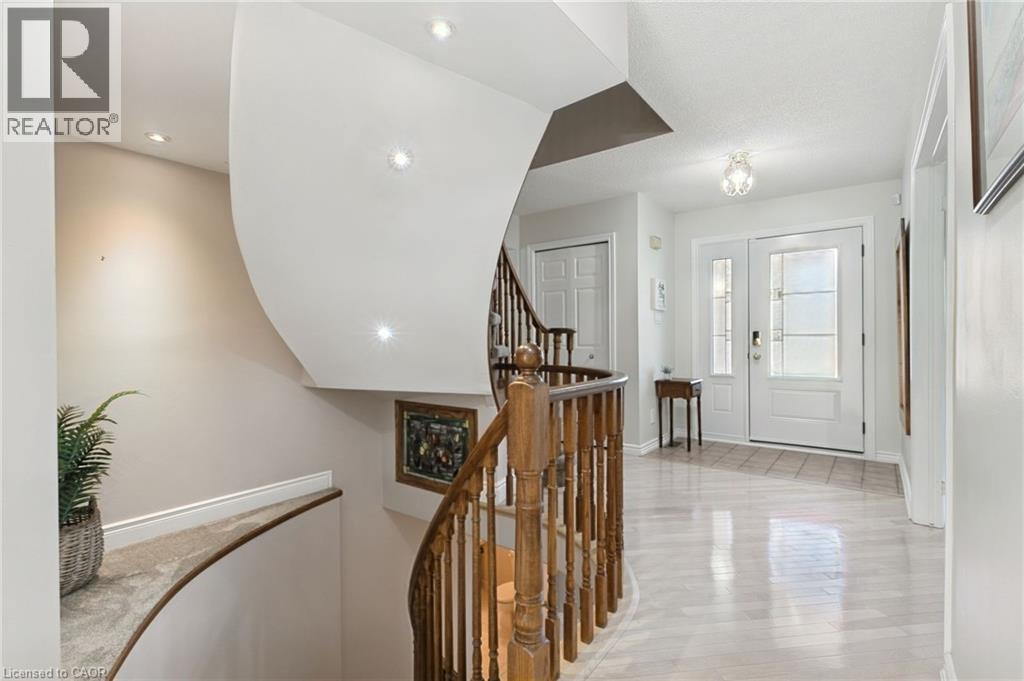 2188 Bader Crescent, Burlington, Ontario  L7P 4N6 - Photo 6 - 40851837
