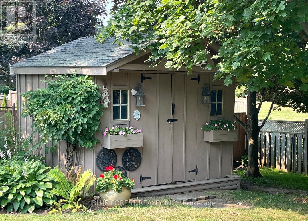 29 Village Gate Crescent, Thames Centre, Ontario  N0L 1G3 - Photo 42 - X13434432