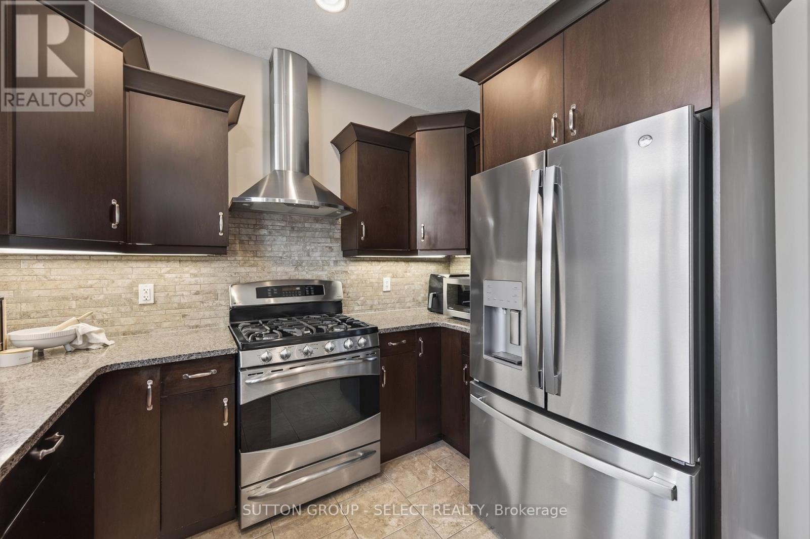 6 Ashwood Crescent, Middlesex Centre, Ontario  N0M 2A0 - Photo 12 - X13632746
