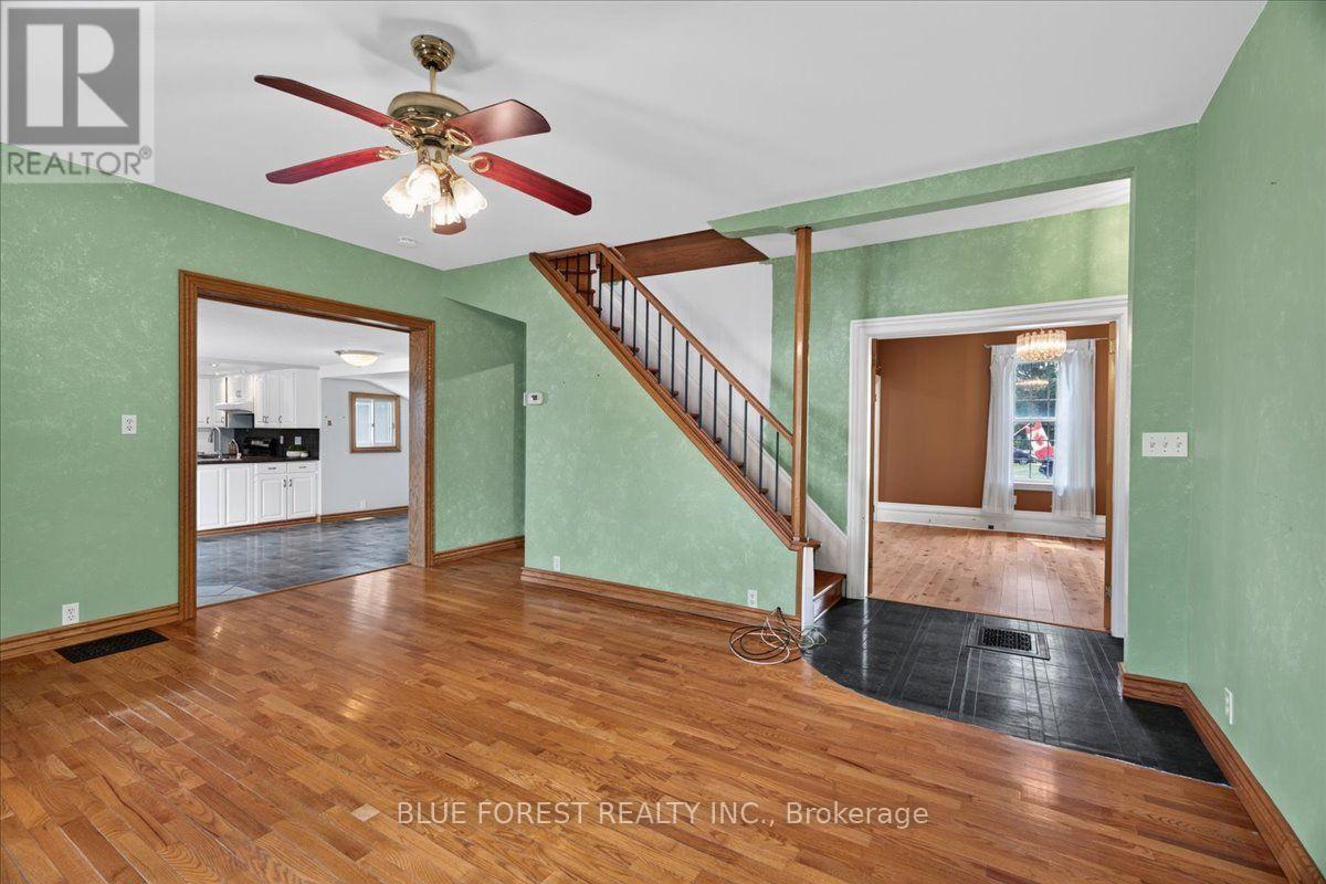 1881 Mary Street, Perth South (Blanshard), Ontario  N0K 1K0 - Photo 10 - X13632770