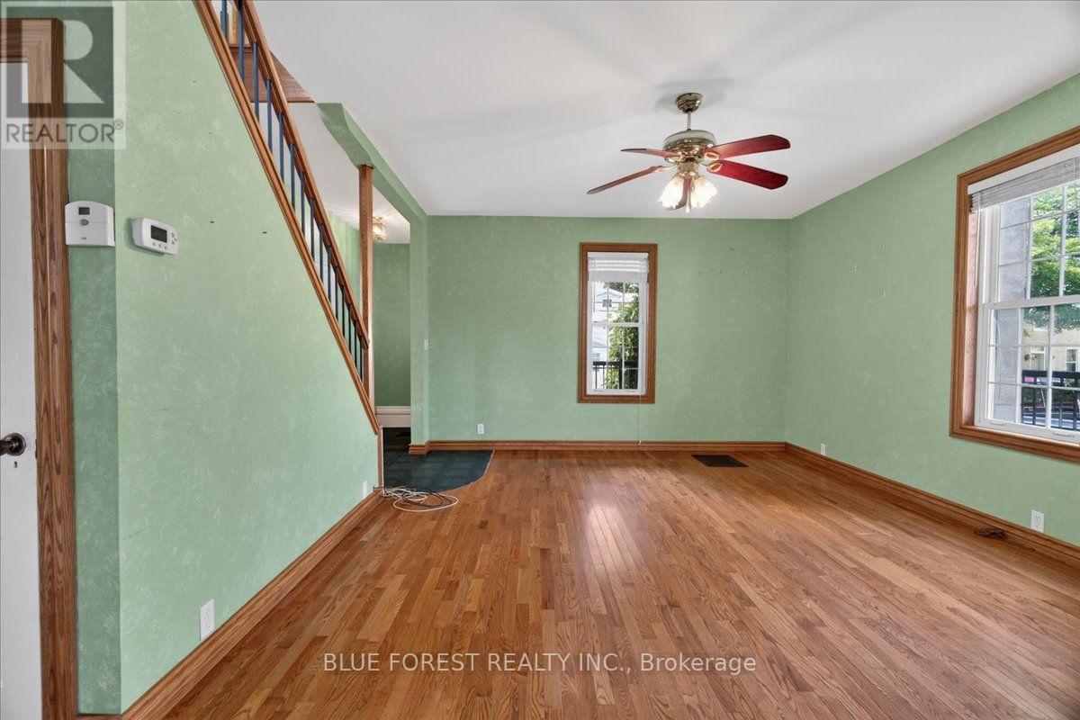 1881 Mary Street, Perth South (Blanshard), Ontario  N0K 1K0 - Photo 12 - X13632770