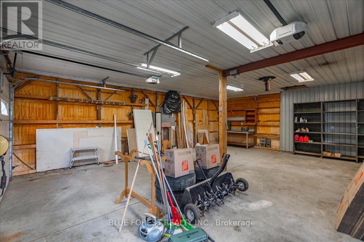 1881 Mary Street, Perth South (Blanshard), Ontario  N0K 1K0 - Photo 30 - X13632770